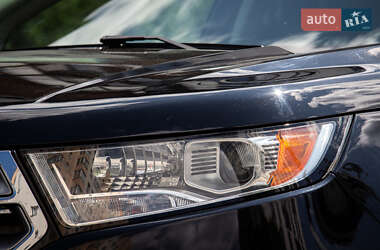 Внедорожник / Кроссовер Ford Edge 2016 в 