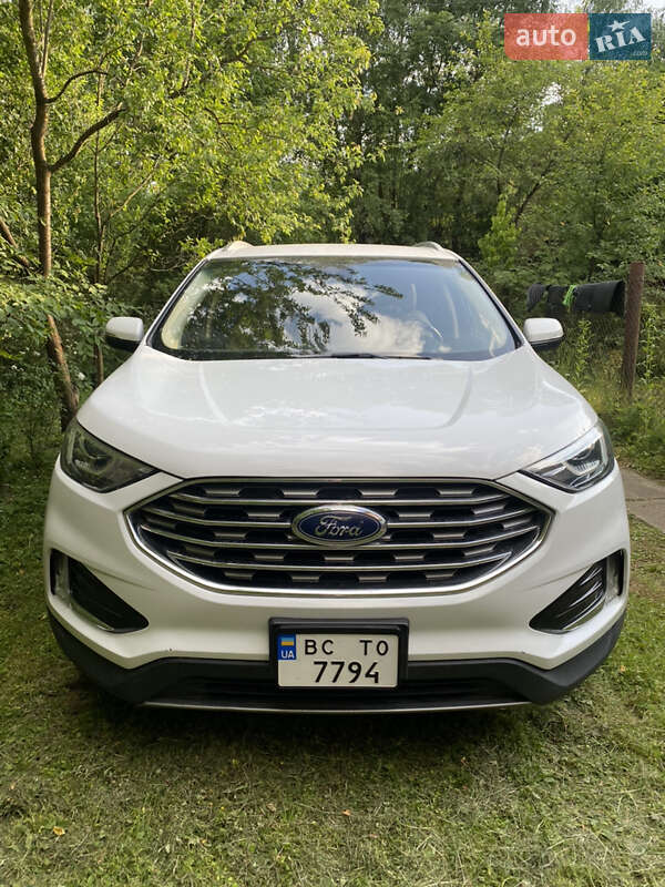 Внедорожник / Кроссовер Ford Edge 2018 в 
