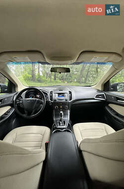 Внедорожник / Кроссовер Ford Edge 2015 в 