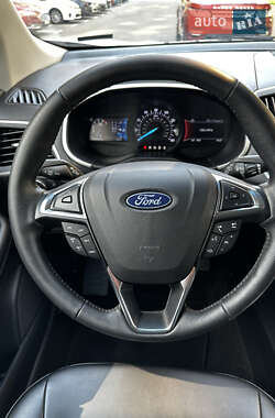 Внедорожник / Кроссовер Ford Edge 2019 в 