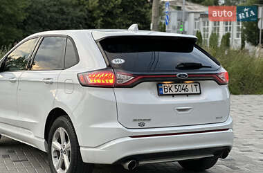 Внедорожник / Кроссовер Ford Edge 2018 в 