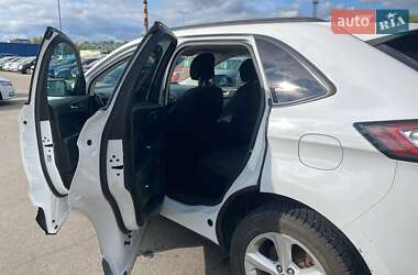 Внедорожник / Кроссовер Ford Edge 2015 в 