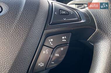 Внедорожник / Кроссовер Ford Edge 2015 в 