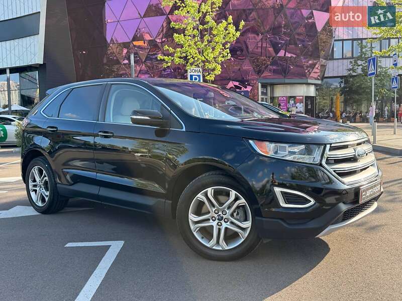 Внедорожник / Кроссовер Ford Edge 2018 в 