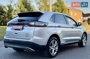 Внедорожник / Кроссовер Ford Edge 2017 в 