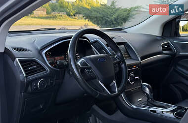 Внедорожник / Кроссовер Ford Edge 2017 в 