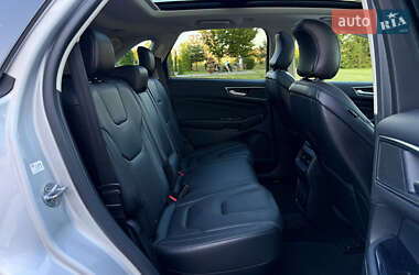 Внедорожник / Кроссовер Ford Edge 2017 в 