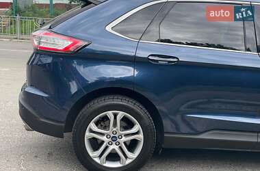 Внедорожник / Кроссовер Ford Edge 2017 в 