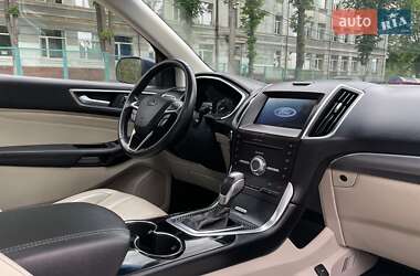 Внедорожник / Кроссовер Ford Edge 2017 в 