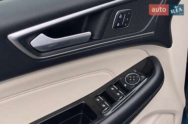 Внедорожник / Кроссовер Ford Edge 2017 в 
