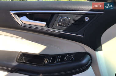 Внедорожник / Кроссовер Ford Edge 2019 в 