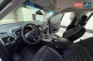 Внедорожник / Кроссовер Ford Edge 2017 в 