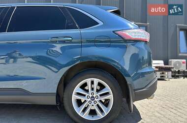 Внедорожник / Кроссовер Ford Edge 2016 в 
