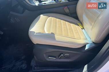 Внедорожник / Кроссовер Ford Edge 2016 в 