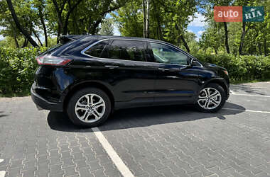 Внедорожник / Кроссовер Ford Edge 2018 в 
