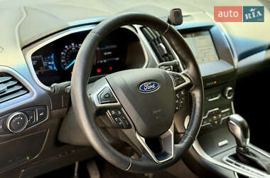 Внедорожник / Кроссовер Ford Edge 2018 в 