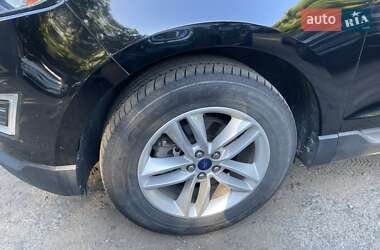 Внедорожник / Кроссовер Ford Edge 2017 в 