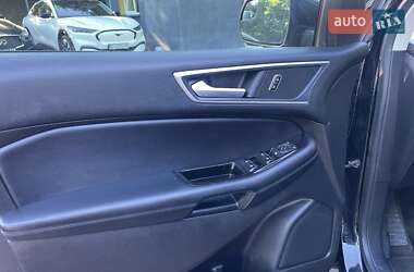 Внедорожник / Кроссовер Ford Edge 2017 в 