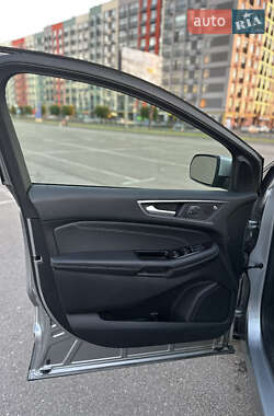 Внедорожник / Кроссовер Ford Edge 2019 в 