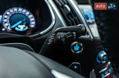 Внедорожник / Кроссовер Ford Edge 2016 в 