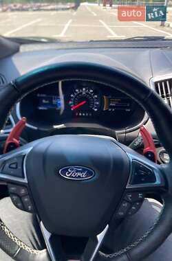 Внедорожник / Кроссовер Ford Edge 2018 в 
