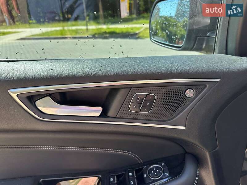 Позашляховик / Кросовер Ford Edge 2019 в Києві