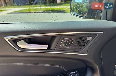 Внедорожник / Кроссовер Ford Edge 2019 в 