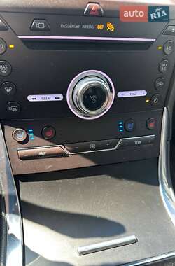 Внедорожник / Кроссовер Ford Edge 2019 в 