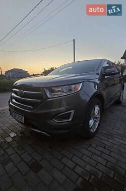 Позашляховик / Кросовер Ford Edge 2015 в 