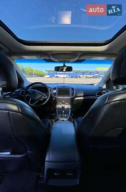Внедорожник / Кроссовер Ford Edge 2015 в 