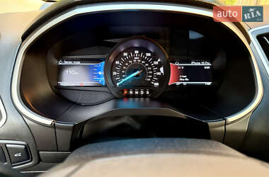 Внедорожник / Кроссовер Ford Edge 2017 в 