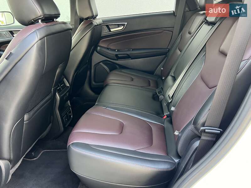 Позашляховик / Кросовер Ford Edge 2020 в Рівному