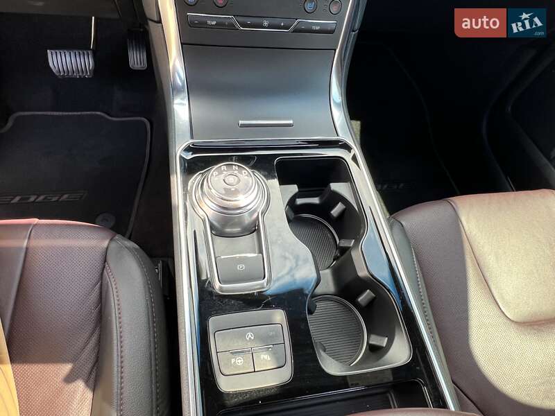Позашляховик / Кросовер Ford Edge 2020 в Рівному