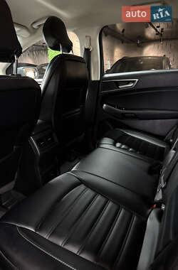Внедорожник / Кроссовер Ford Edge 2019 в 