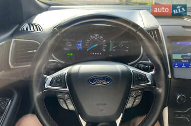 Внедорожник / Кроссовер Ford Edge 2020 в 