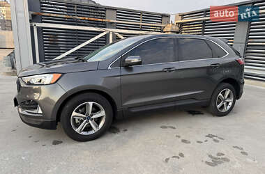 Внедорожник / Кроссовер Ford Edge 2019 в 