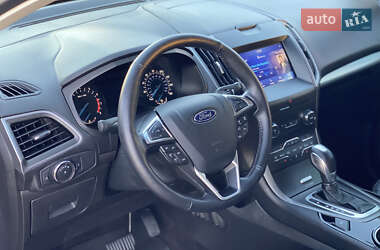 Внедорожник / Кроссовер Ford Edge 2016 в 