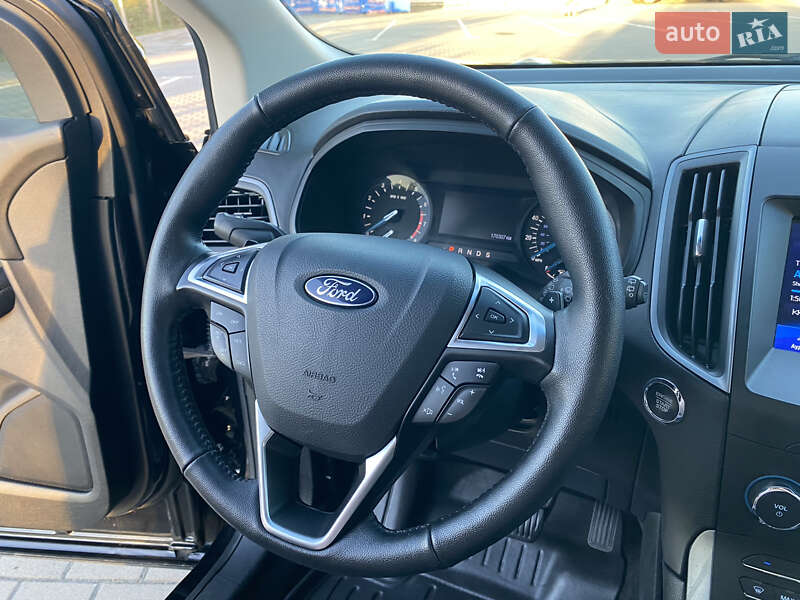 Позашляховик / Кросовер Ford Edge 2016 в Дубні