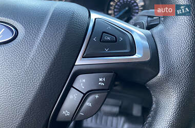 Внедорожник / Кроссовер Ford Edge 2016 в 