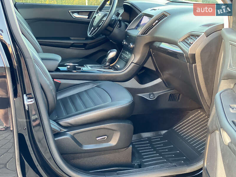Позашляховик / Кросовер Ford Edge 2016 в Дубні