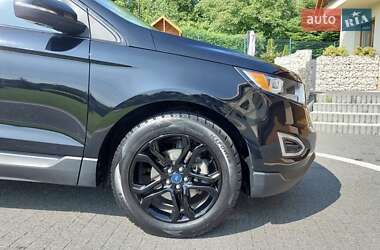 Позашляховик / Кросовер Ford Edge 2017 в 