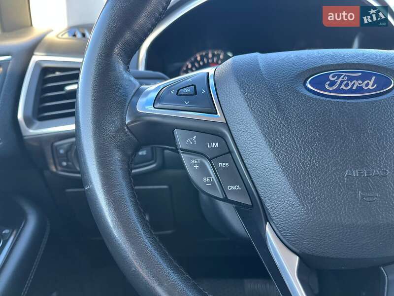 Позашляховик / Кросовер Ford Edge 2016 в Києві