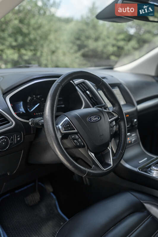Внедорожник / Кроссовер Ford Edge 2018 в Новояворовске