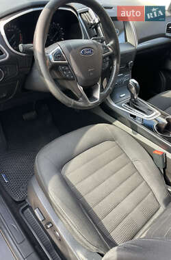 Внедорожник / Кроссовер Ford Edge 2017 в 