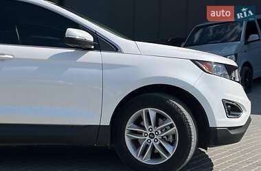 Позашляховик / Кросовер Ford Edge 2017 в 