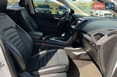 Позашляховик / Кросовер Ford Edge 2017 в 