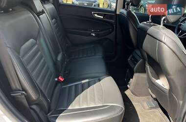 Позашляховик / Кросовер Ford Edge 2017 в 