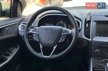 Позашляховик / Кросовер Ford Edge 2017 в 
