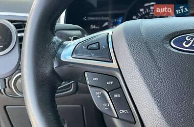 Позашляховик / Кросовер Ford Edge 2017 в 