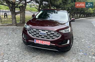 Позашляховик / Кросовер Ford Edge 2022 в 